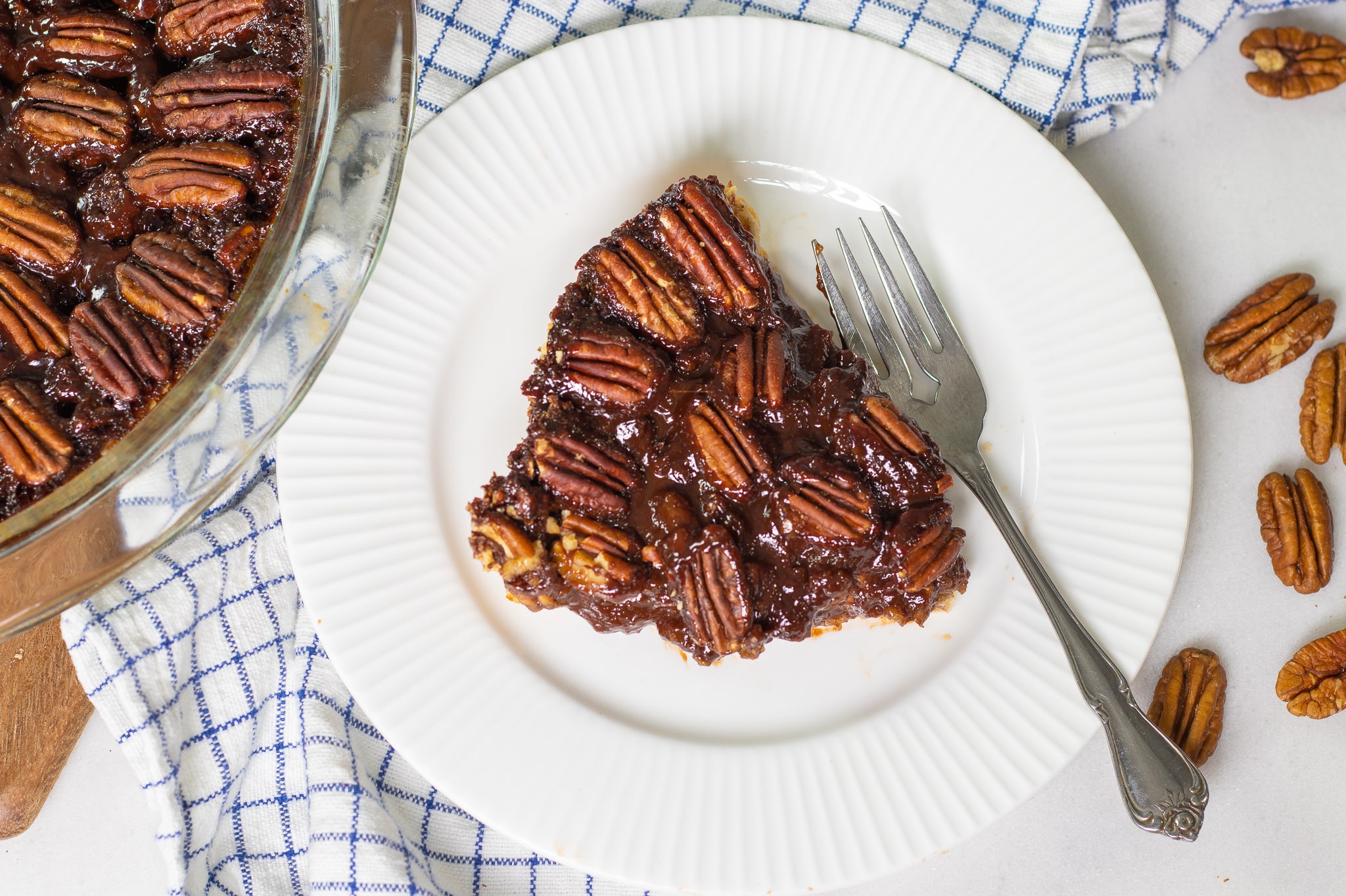 The Best Ever Vegan Chocolate Pecan Pie - Vegan and Oil-free Recipes - ZardyPlants