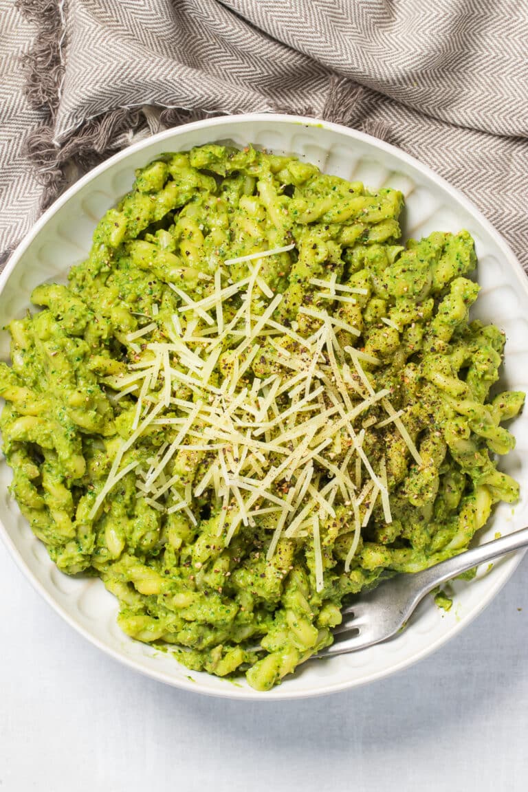 Vegan Avocado Pesto Pasta - Vegan And Oil-free Recipes - ZardyPlants