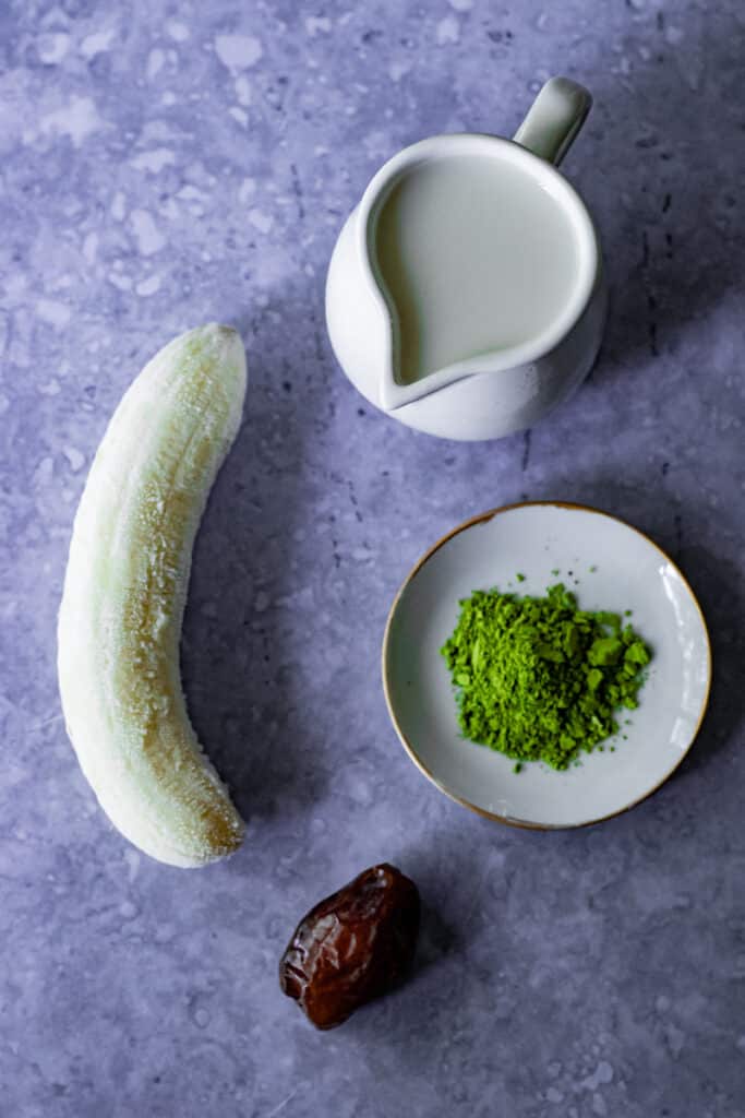 MATCHA LATTE WITH BANANA 