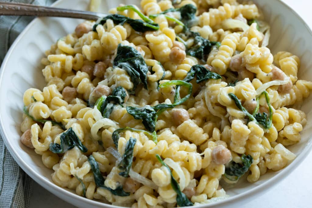 Close up of Chickpea Florentine in a bowl