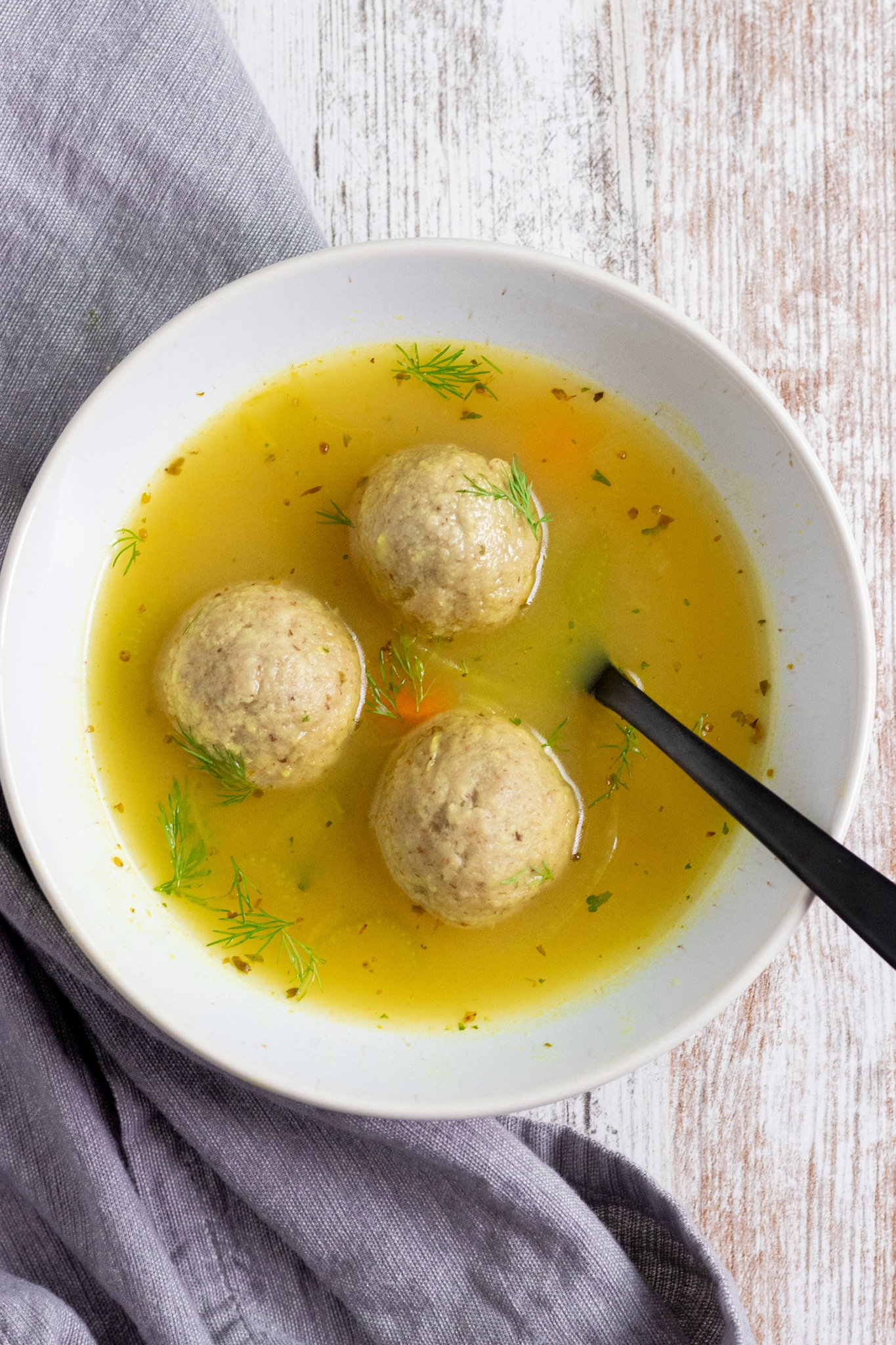 https://zardyplants.com/wp-content/uploads/2020/04/Best-Vegan-Matzo-Ball-Soup-13.jpg