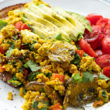 Easy Tofu Scramble with Veggies