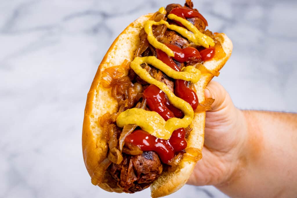 Vegan sausage in a bun