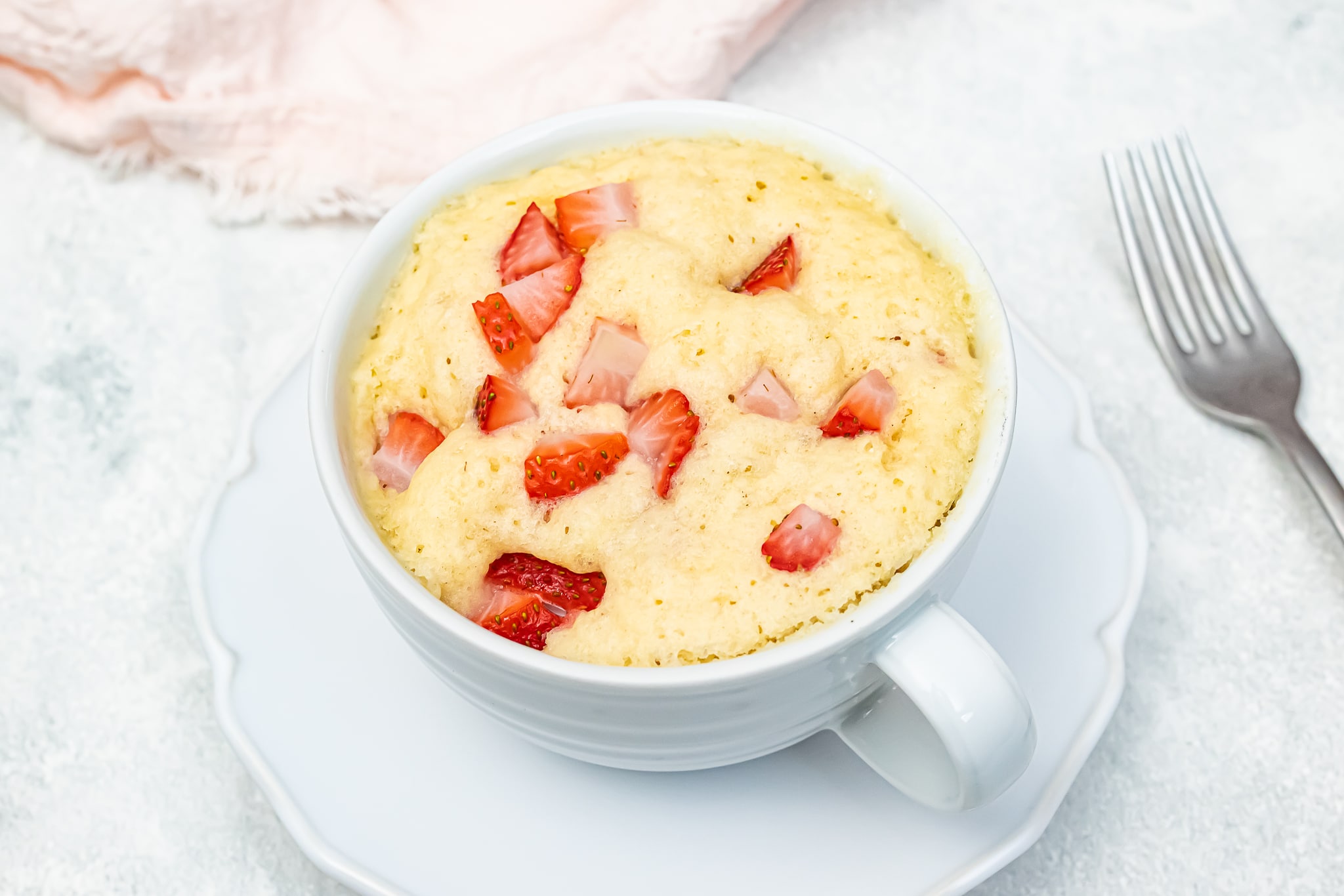 Strawberry Mug Cake - ZardyPlants
